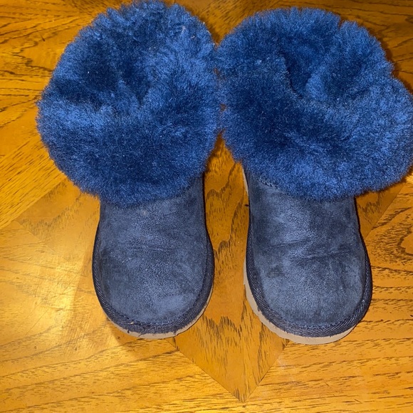 UGG boots - Picture 2 of 4